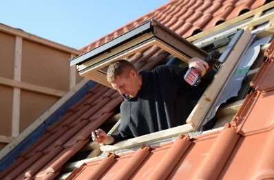 Pose de fenêtres de toit Velux à Cropus